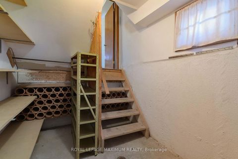 Photo 32 at 42 Kaiser Drive, West Woodbridge, Vaughan