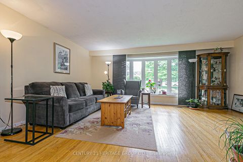 Photo 4 at 67 Devins Drive, Aurora Heights, Aurora
