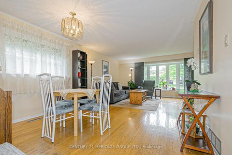 Photo 6 at 67 Devins Drive, Aurora Heights, Aurora