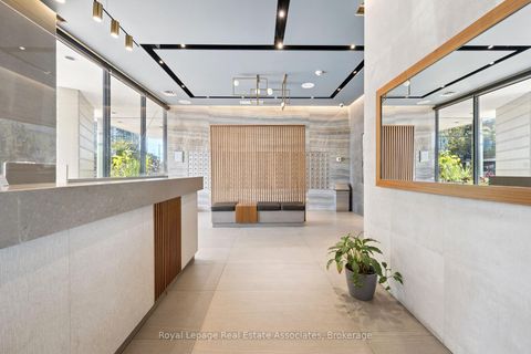 Photo 18 at 1004 - 260 Queens Quay W, Waterfront Communities C1, Toronto