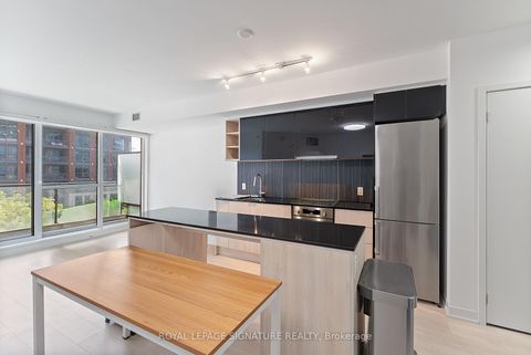 Photo 5 at 452 - 31 Tippett Road, Clanton Park, Toronto