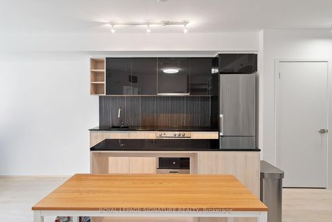 Photo 6 at 452 - 31 Tippett Road, Clanton Park, Toronto