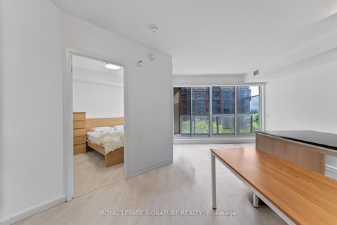 Photo 11 at 452 - 31 Tippett Road, Clanton Park, Toronto
