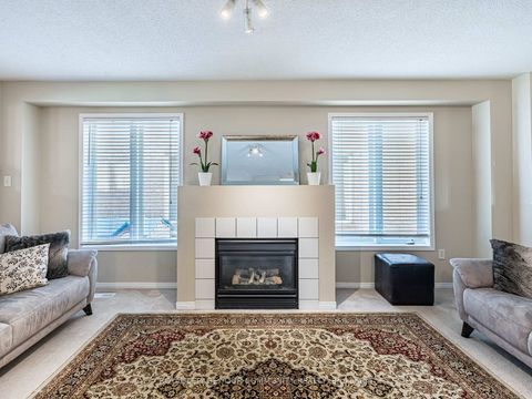 Photo 6 at 57 Kalmar Crescent, Oak Ridges, Richmond Hill Photo 6 at 57 Kalmar Crescent, Oak Ridges, Richmond Hill