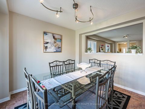 Photo 13 at 57 Kalmar Crescent, Oak Ridges, Richmond Hill Photo 13 at 57 Kalmar Crescent, Oak Ridges, Richmond Hill