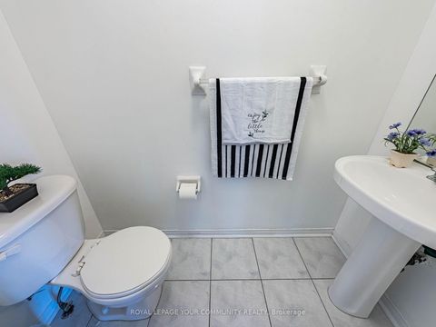 Photo 15 at 57 Kalmar Crescent, Oak Ridges, Richmond Hill