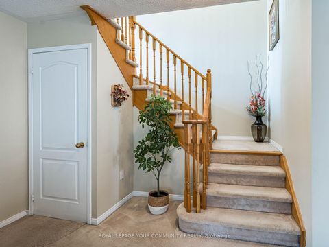 Photo 16 at 57 Kalmar Crescent, Oak Ridges, Richmond Hill Photo 16 at 57 Kalmar Crescent, Oak Ridges, Richmond Hill