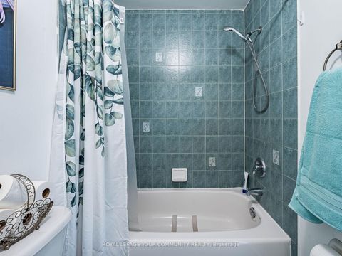 Photo 28 at 57 Kalmar Crescent, Oak Ridges, Richmond Hill