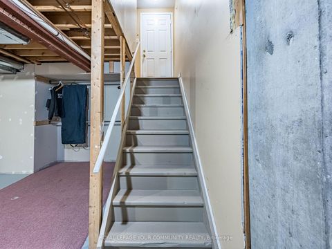 Photo 32 at 57 Kalmar Crescent, Oak Ridges, Richmond Hill