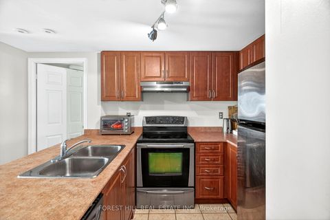 Photo 7 at 2022 - 3035 Finch Ave Avenue W, Humbermede, Toronto