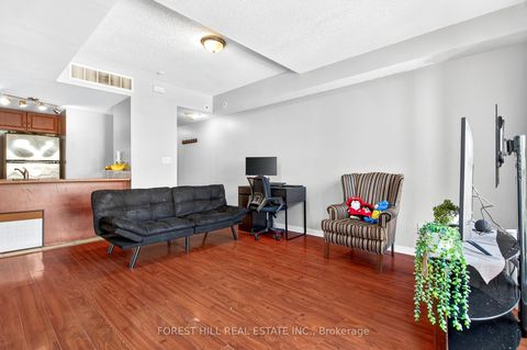 Photo 11 at 2022 - 3035 Finch Ave Avenue W, Humbermede, Toronto