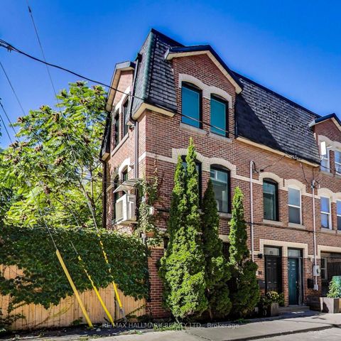 Photo 1 at 88 Poulett Street, Moss Park, Toronto