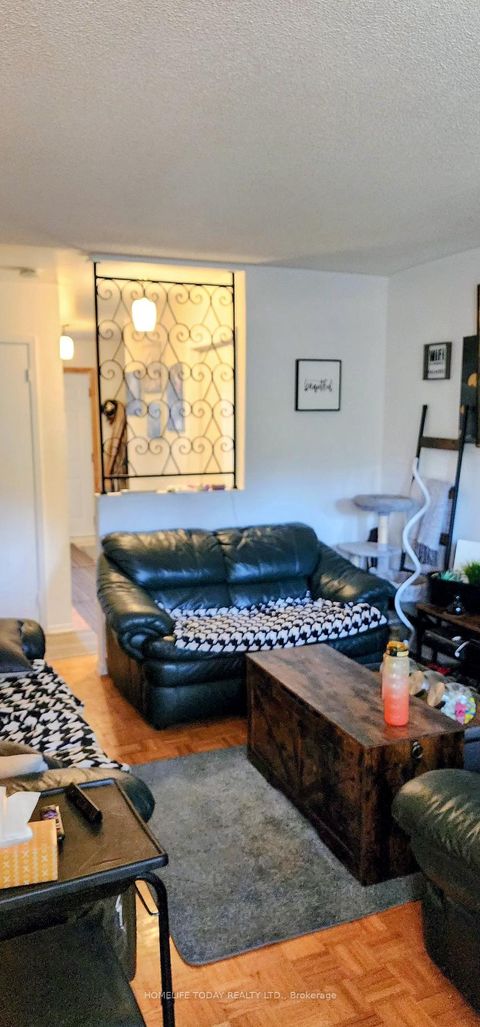 Photo 3 at 61 - 341 Military Trail, Morningside, Toronto