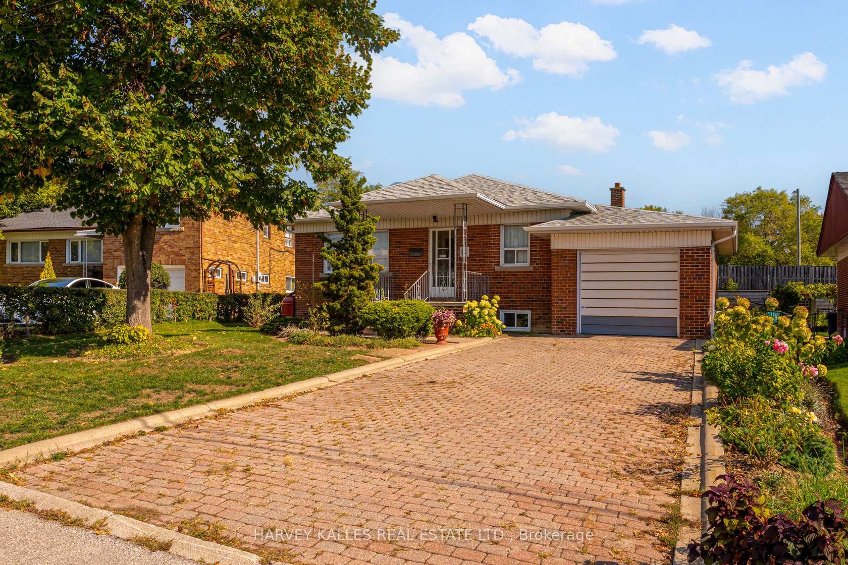 82 Cork Avenue, Glen Park, Toronto 