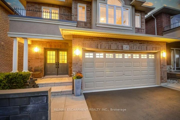 Photo 1 at 195 Painter Terrace, Waterdown, Hamilton