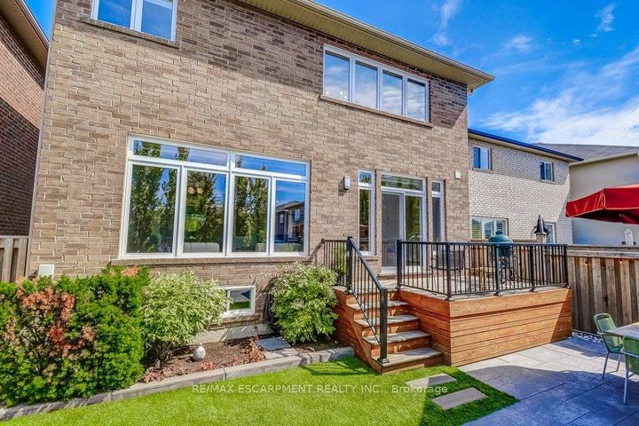 Photo 32 at 195 Painter Terrace, Waterdown, Hamilton