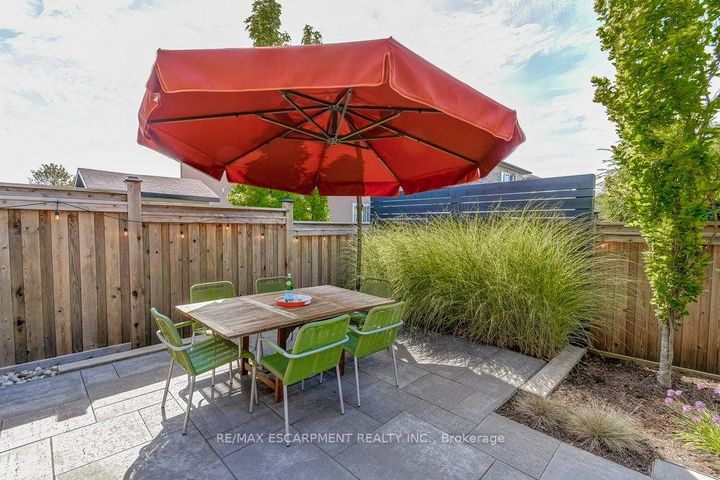 Photo 33 at 195 Painter Terrace, Waterdown, Hamilton