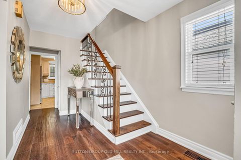 Photo 5 at 71 Warren Crescent, Lambton Baby Point, Toronto