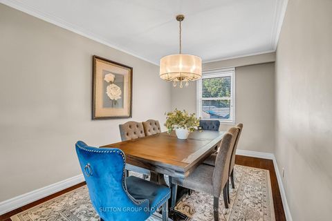Photo 10 at 71 Warren Crescent, Lambton Baby Point, Toronto