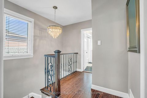 Photo 18 at 71 Warren Crescent, Lambton Baby Point, Toronto