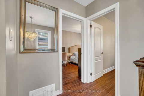 Photo 20 at 71 Warren Crescent, Lambton Baby Point, Toronto