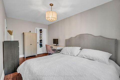 Photo 27 at 71 Warren Crescent, Lambton Baby Point, Toronto