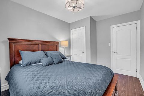 Photo 29 at 71 Warren Crescent, Lambton Baby Point, Toronto