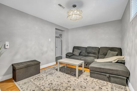 Photo 35 at 71 Warren Crescent, Lambton Baby Point, Toronto