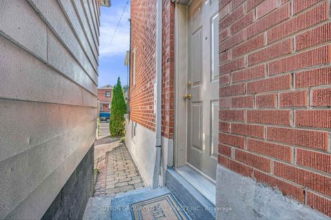 Photo 38 at 71 Warren Crescent, Lambton Baby Point, Toronto