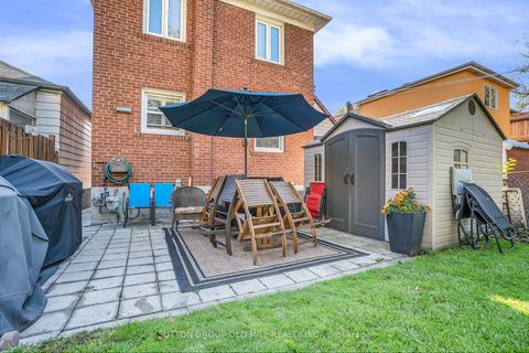 Photo 42 at 71 Warren Crescent, Lambton Baby Point, Toronto