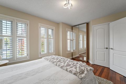 Photo 16 at 1 - 195 Grand Avenue, Queensway, Toronto