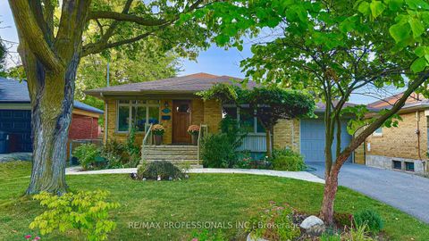 Photo 1 at 84 North Heights Road, Rosethorn, Toronto