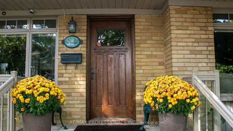 Photo 4 at 84 North Heights Road, Rosethorn, Toronto