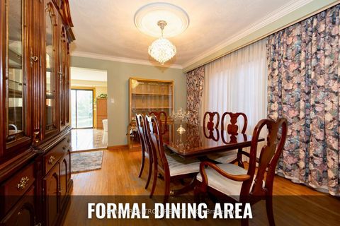 Photo 4 at 15 Morbank Drive, Steeles, Toronto