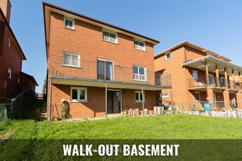 Photo 11 at 15 Morbank Drive, Steeles, Toronto