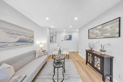 Photo 10 at 28 Huddleston Court, Birchmount, Toronto