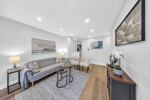 Photo 11 at 28 Huddleston Court, Birchmount, Toronto