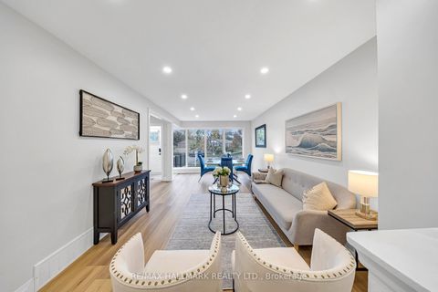 Photo 16 at 28 Huddleston Court, Birchmount, Toronto
