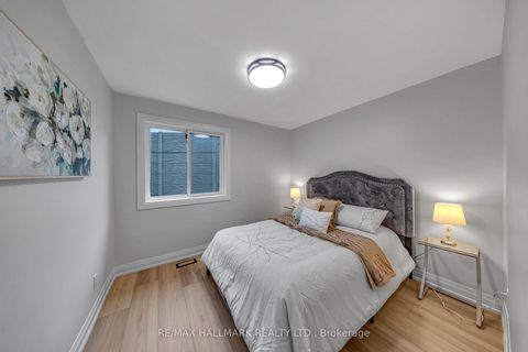 Photo 20 at 28 Huddleston Court, Birchmount, Toronto