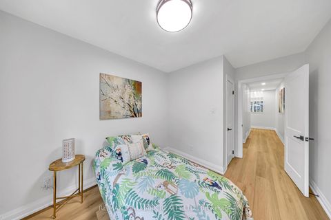 Photo 22 at 28 Huddleston Court, Birchmount, Toronto