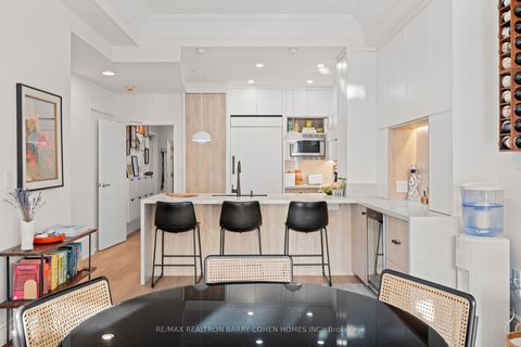 Photo 12 at 201 - 336 Davenport Road, Annex, Toronto