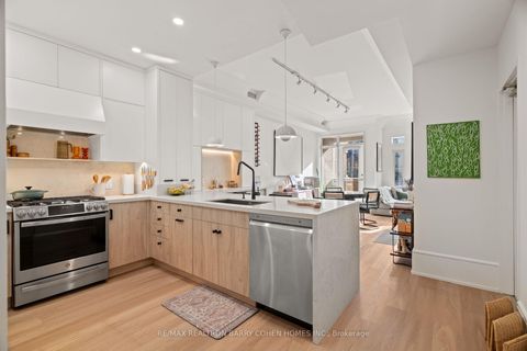 Photo 14 at 201 - 336 Davenport Road, Annex, Toronto