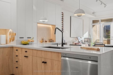Photo 15 at 201 - 336 Davenport Road, Annex, Toronto