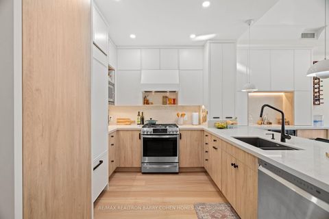 Photo 16 at 201 - 336 Davenport Road, Annex, Toronto