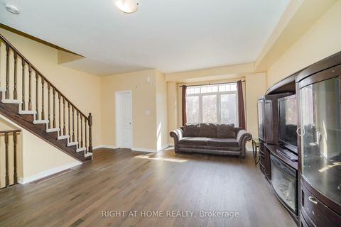 Photo 14 at 48 Curran Hall Crescent, Morningside, Toronto