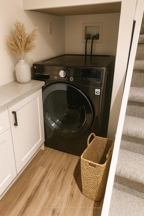 Photo 30 at 43 Delaney Crescent, Northwest, Barrie