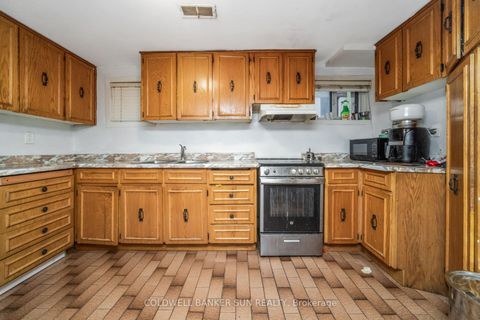 Photo 31 at 69 Songwood Drive, Humbermede, Toronto