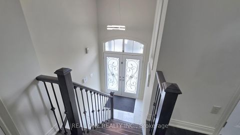 Photo 2 at 193 Cranbrook Crescent, Kleinburg, Vaughan