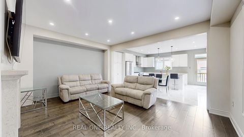 Photo 9 at 193 Cranbrook Crescent, Kleinburg, Vaughan