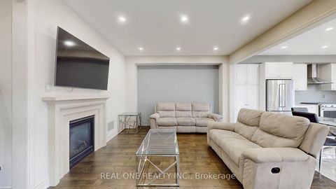 Photo 10 at 193 Cranbrook Crescent, Kleinburg, Vaughan